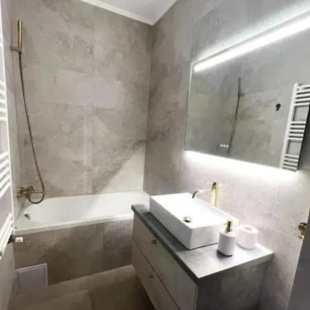 Apartment Marinica Apartament Zona Foarte Buna